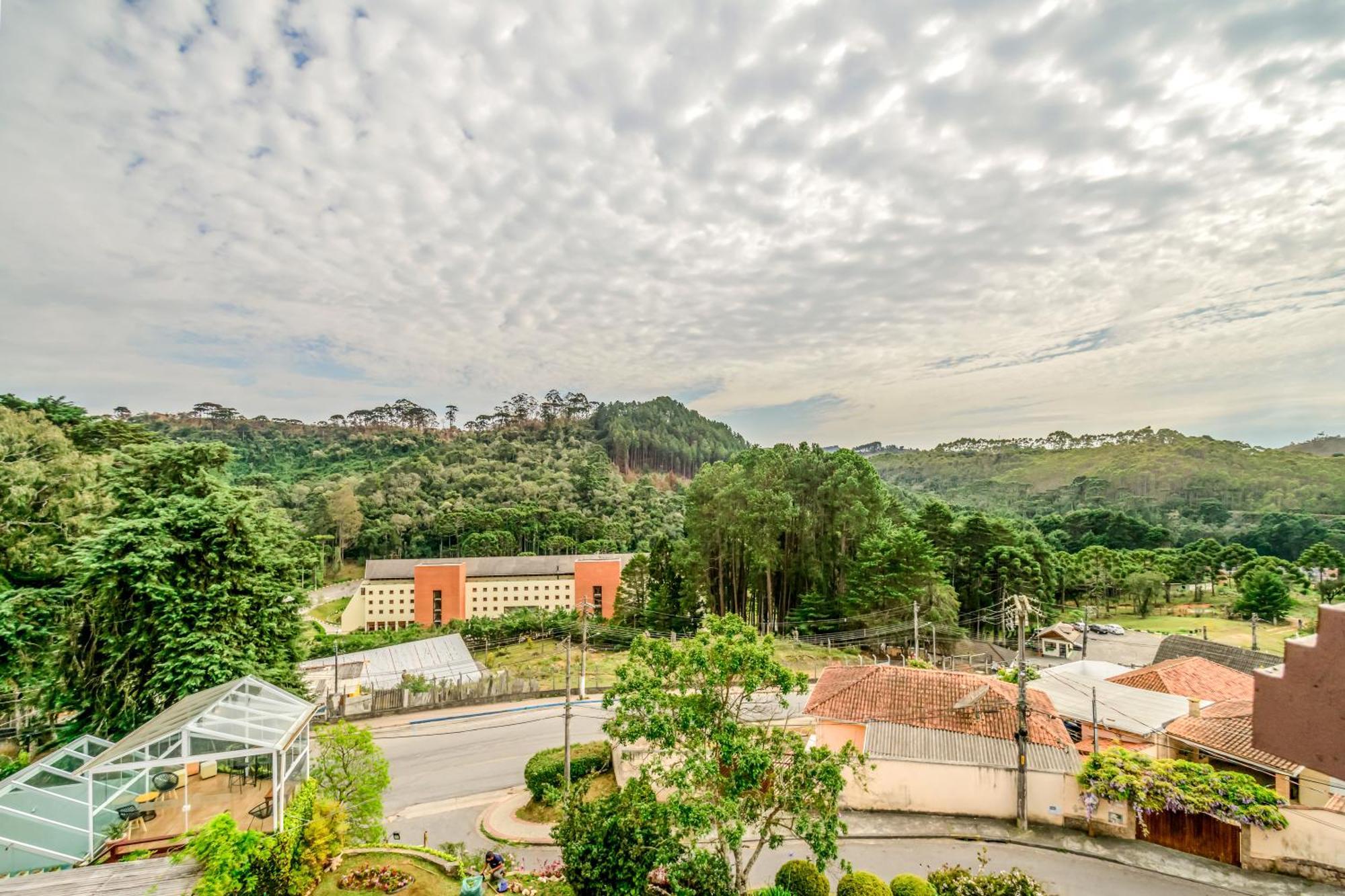 Velinn Pousada Parque Das Flores Campos do Jordao Exterior photo